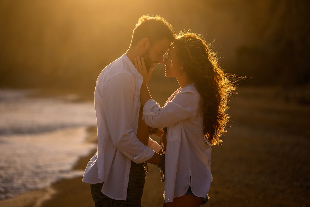 Adri y Carmen en su sesión de fotos de pareja en Villajoyosa